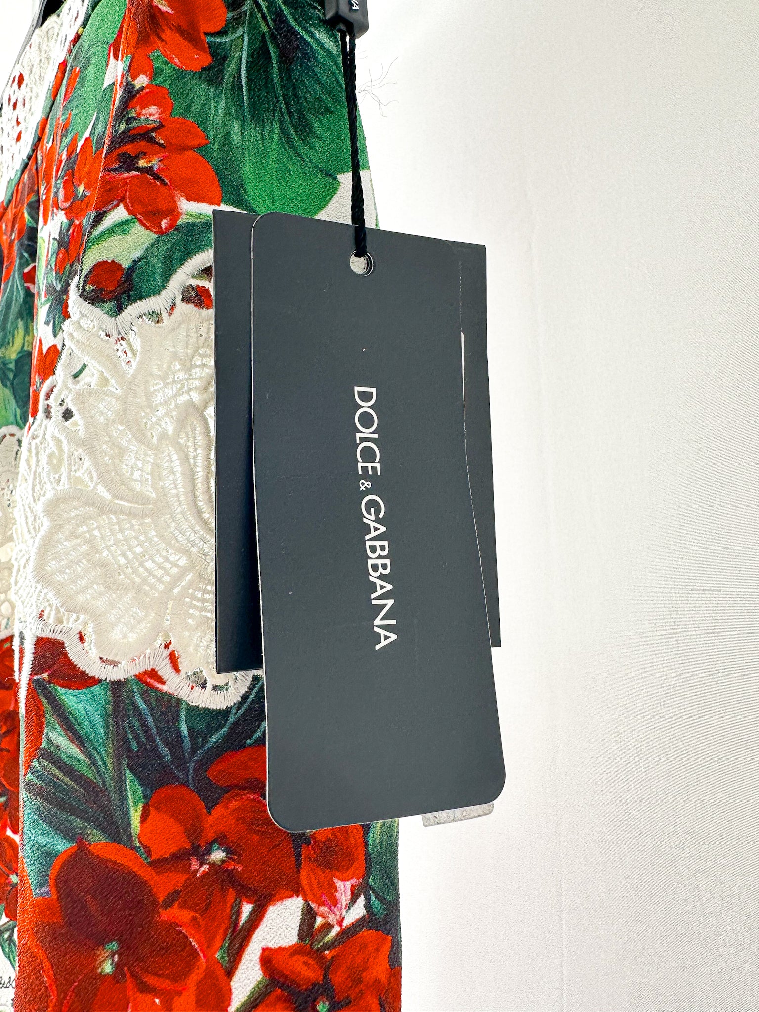 Dolce & Gabbana Red Floral Guipure Portofino Lace Panel Skirt