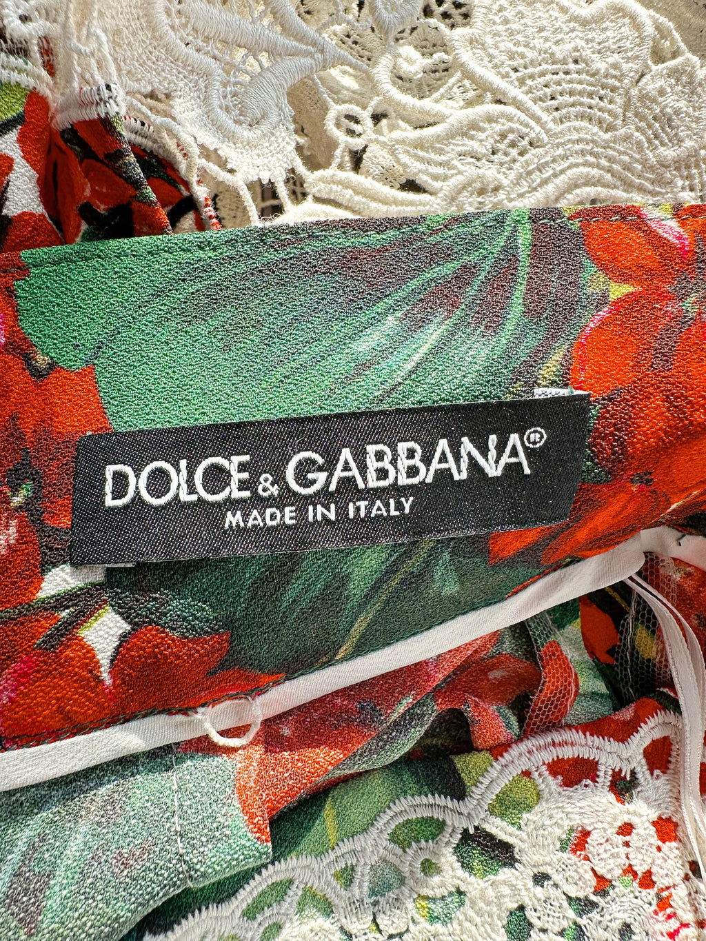 Dolce & Gabbana Red Floral Guipure Portofino Lace Panel Skirt