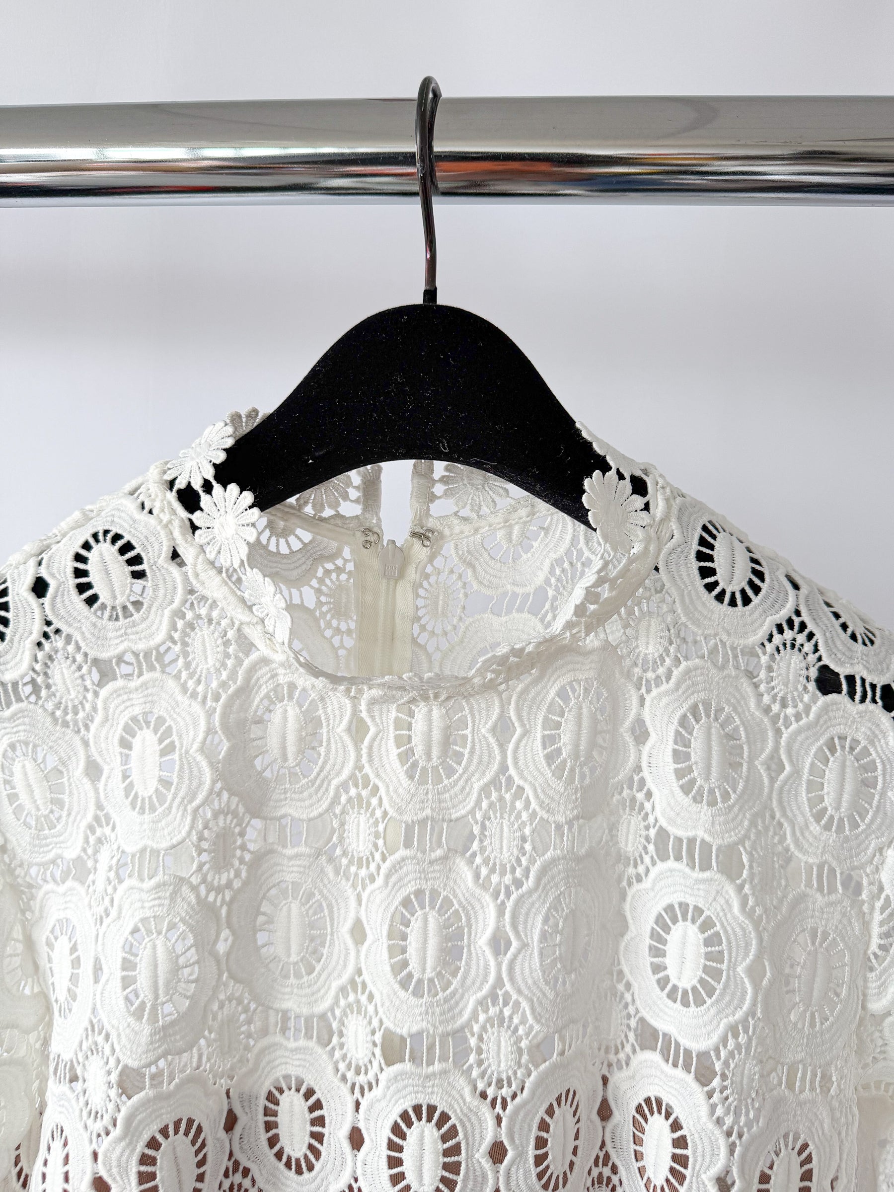 self portrait pleated crochet floral maxi dress Self-Portrait Pleated Crochet Floral Maxi Dress White Womens US 4