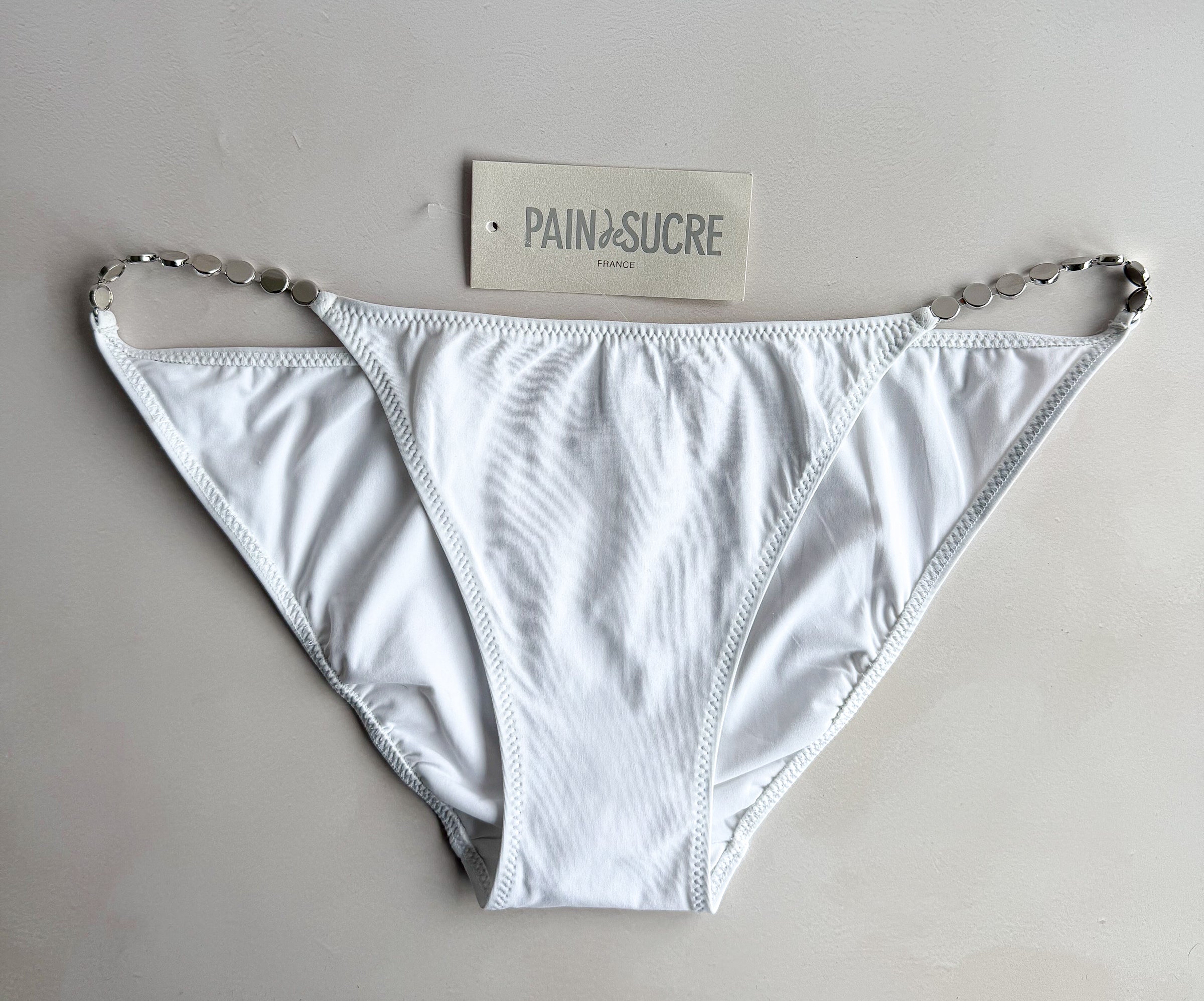 Pain De Sucre White Chain Sides Bikini Bottom in Ciron