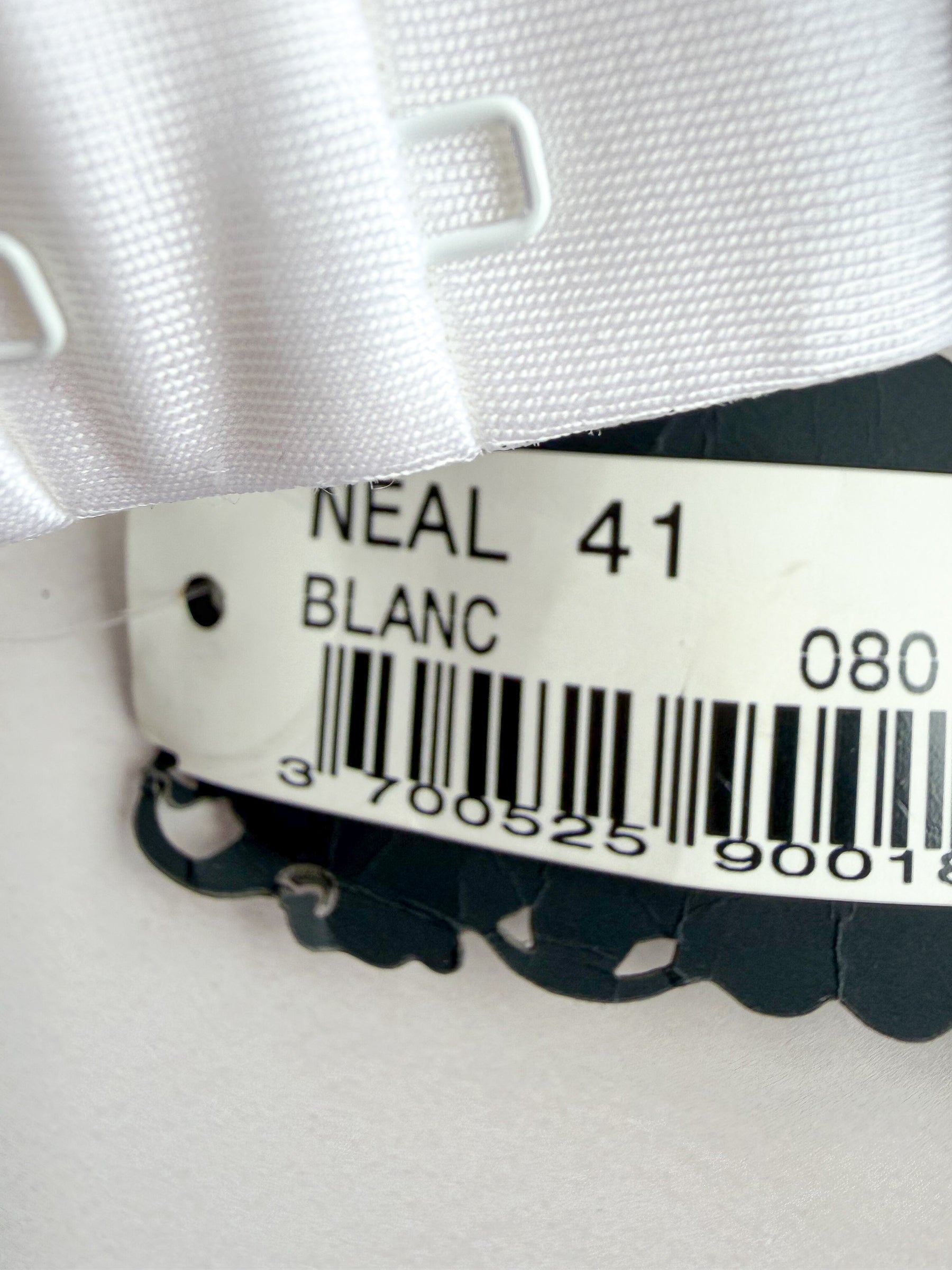 Pain De Sucre White French Lace Padded Strapless Bra in Neal