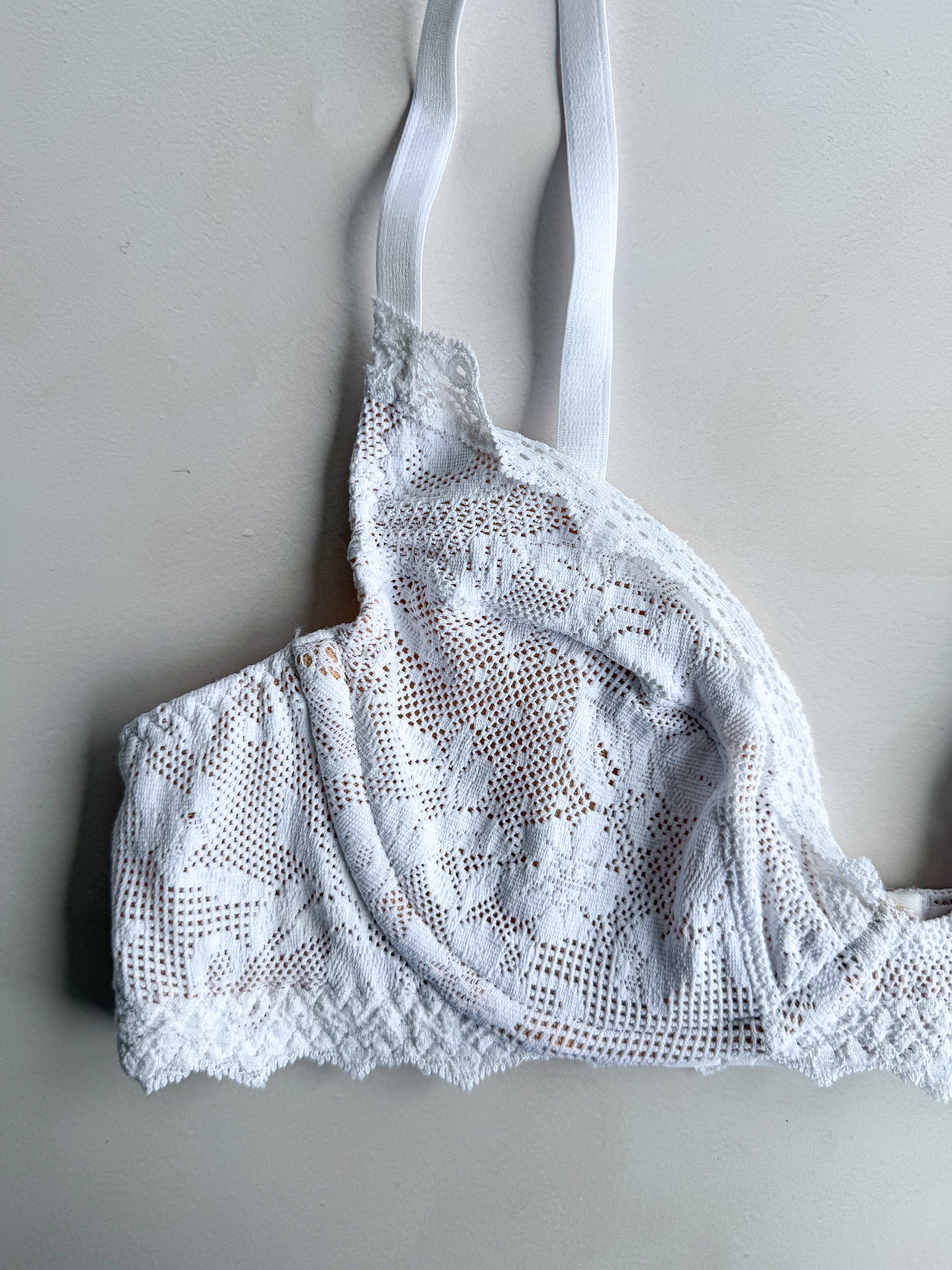 Pain De Sucre White French Lace Bra in Delia