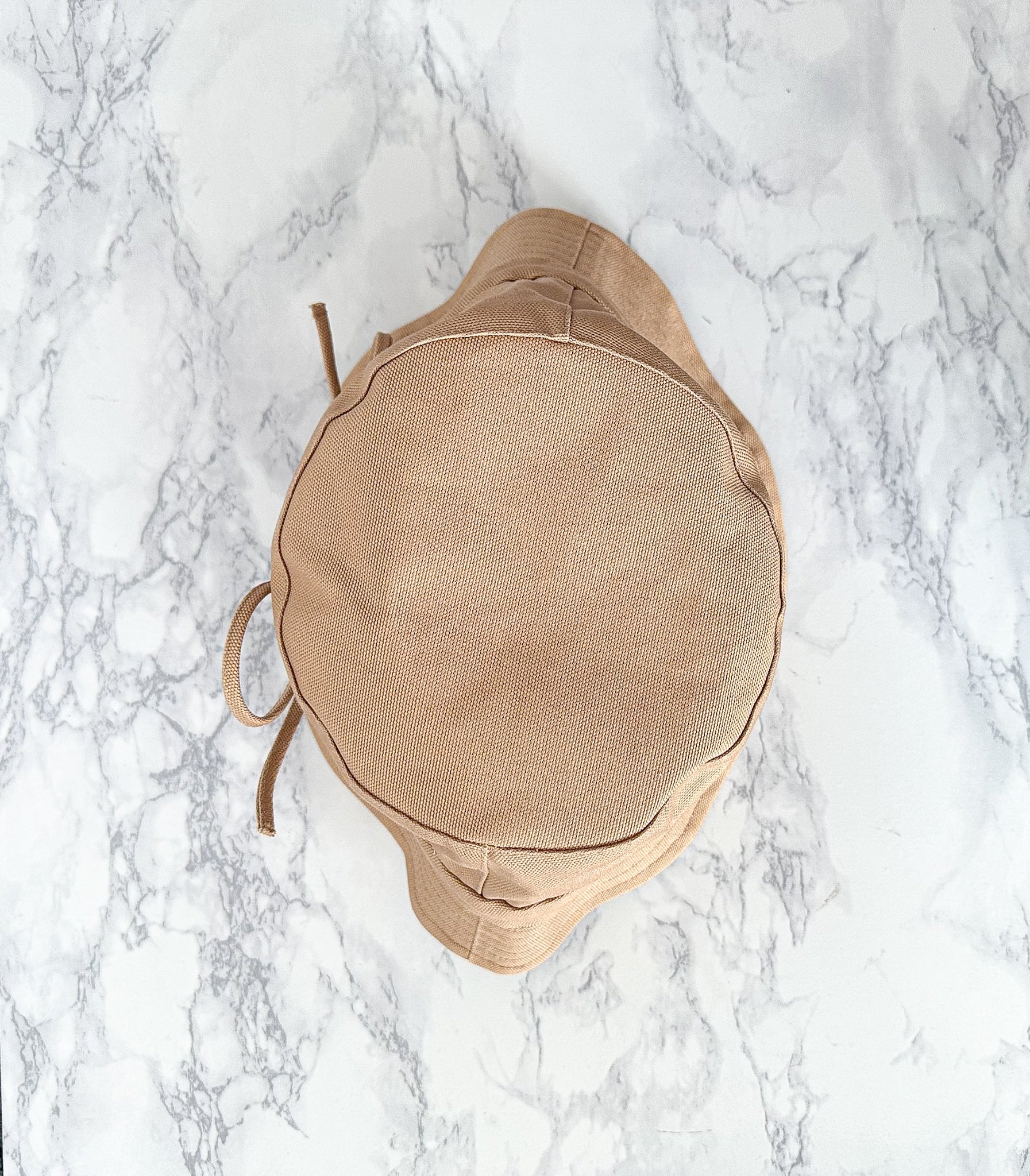 Bob beige Jacquemus Le Bob Gadjo avec logo en relief