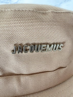 Bob beige Jacquemus Le Bob Gadjo avec logo en relief