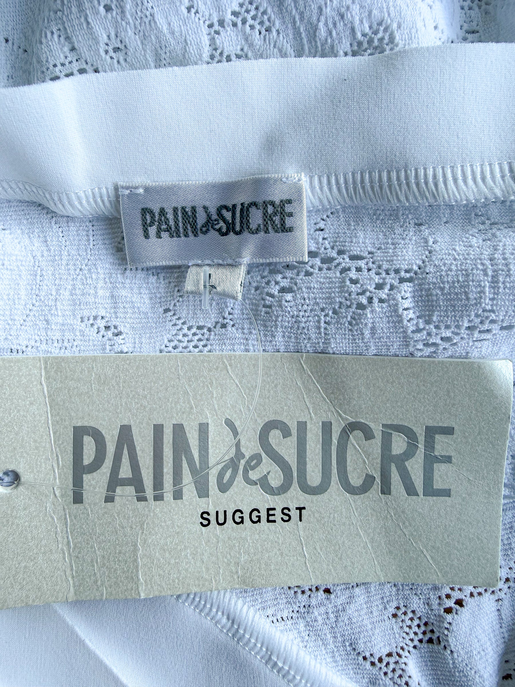 Pain De Sucre Alona Weißer Spitzen-Camisole-Tanga-Body-Top