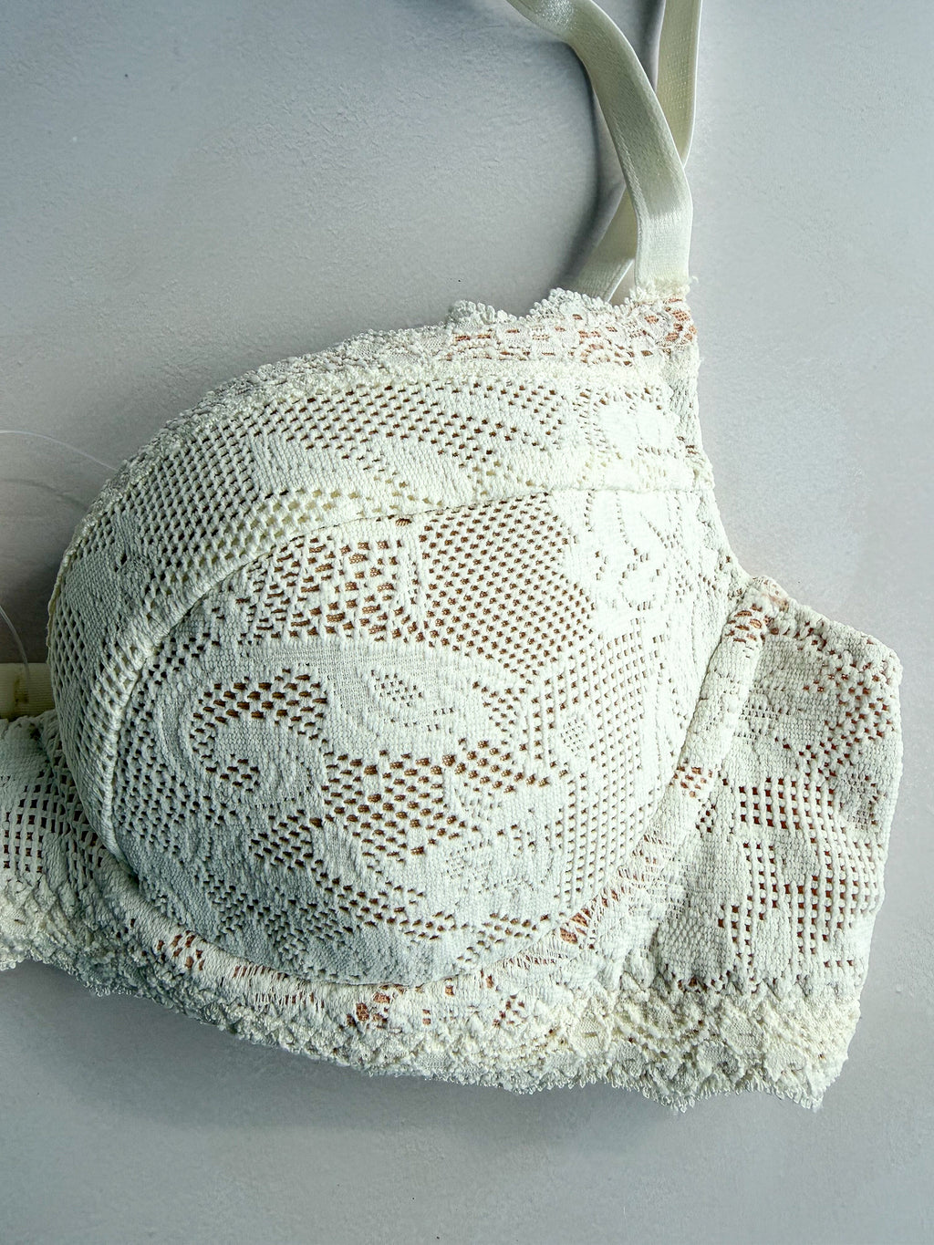 Pain De Sucre Ecru White Lace Bra in Lua