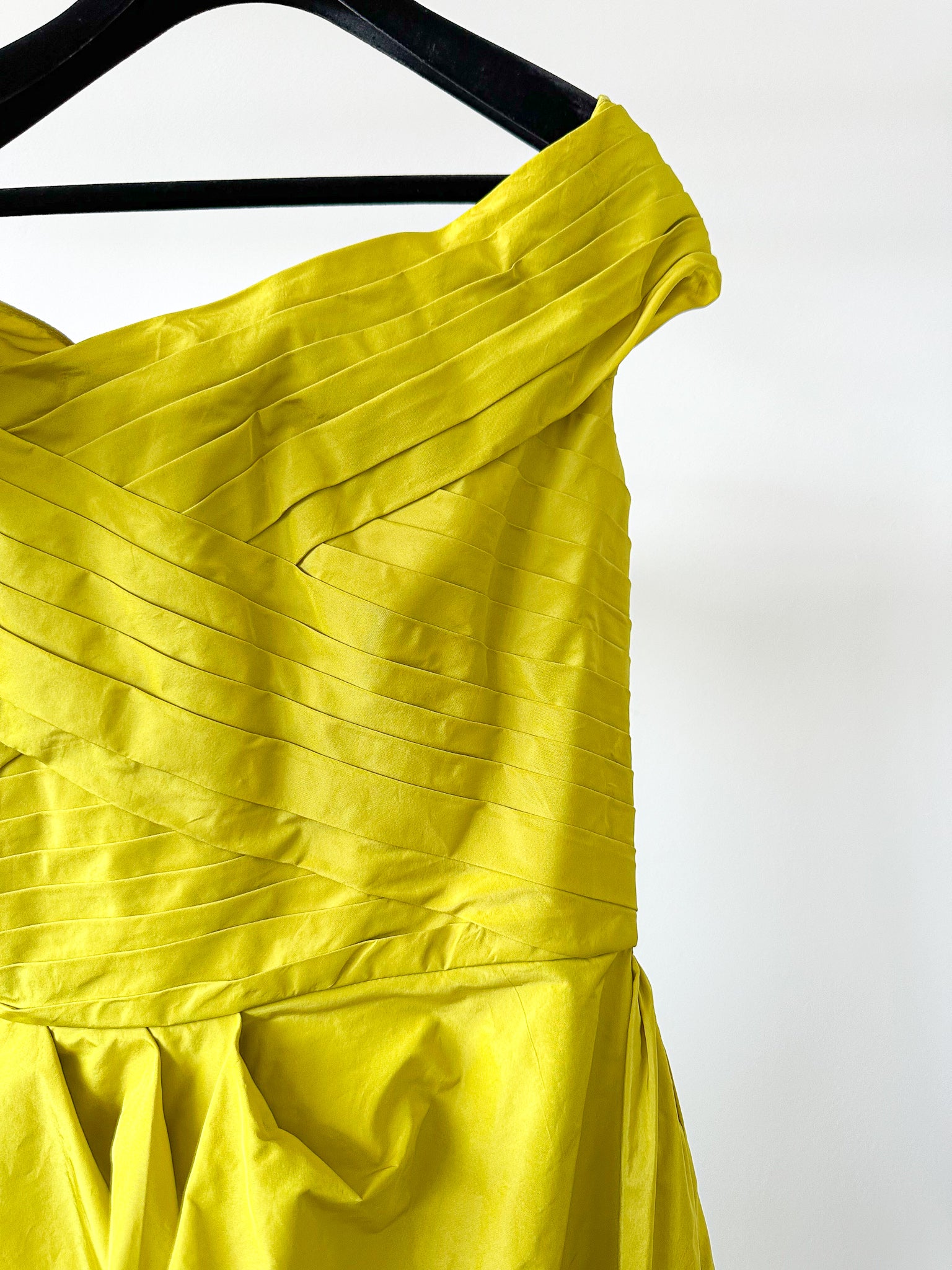 Elie Saab Lime Green Ruffle Detail Off Shoulder Open Leg Formal Gown AW23/24 - House Of Huntington