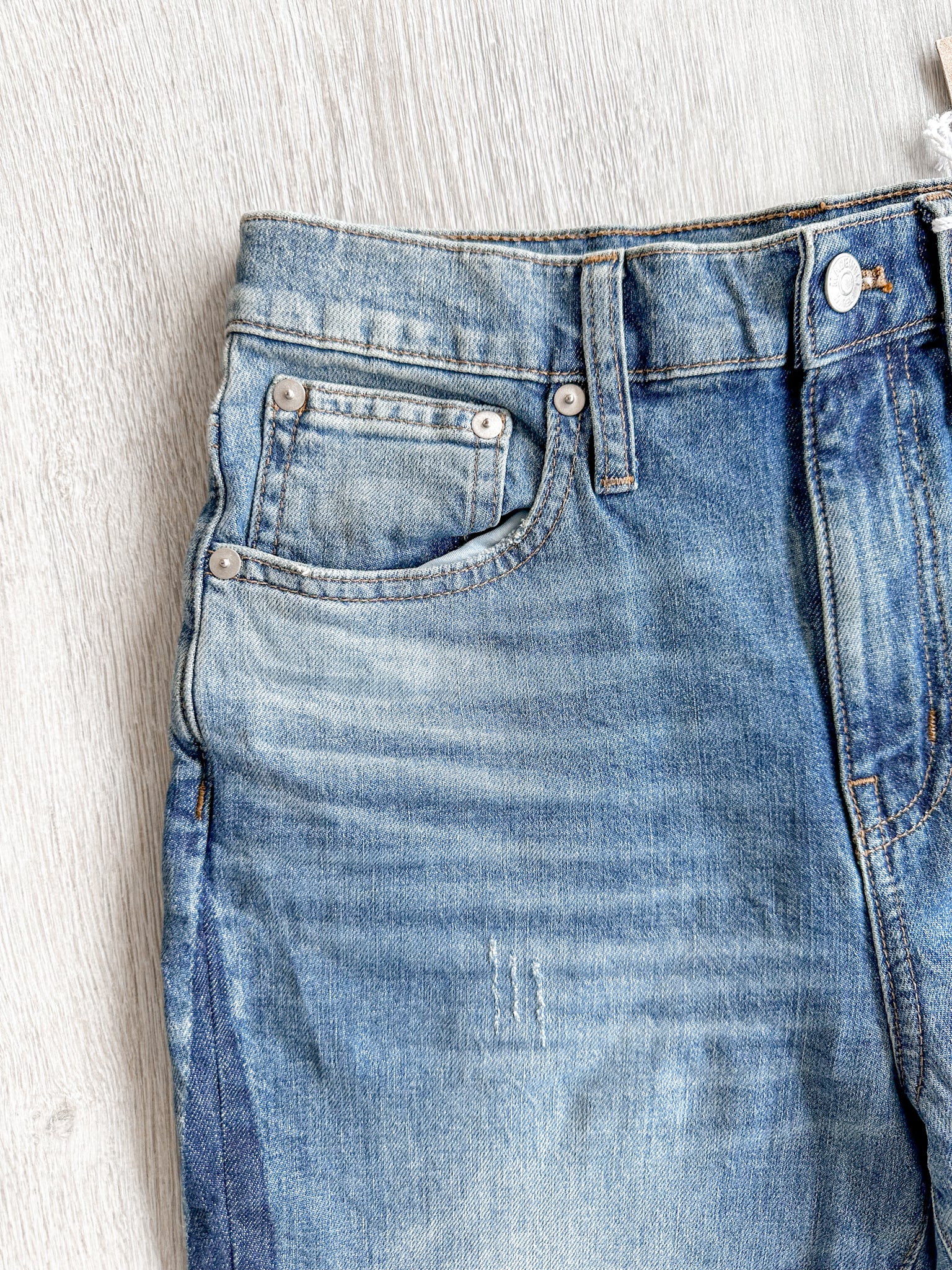 Madewell High-Rise Slim Raebrook Wash Boyjean Relaxed Leg Denim Jeans - House Of Huntington