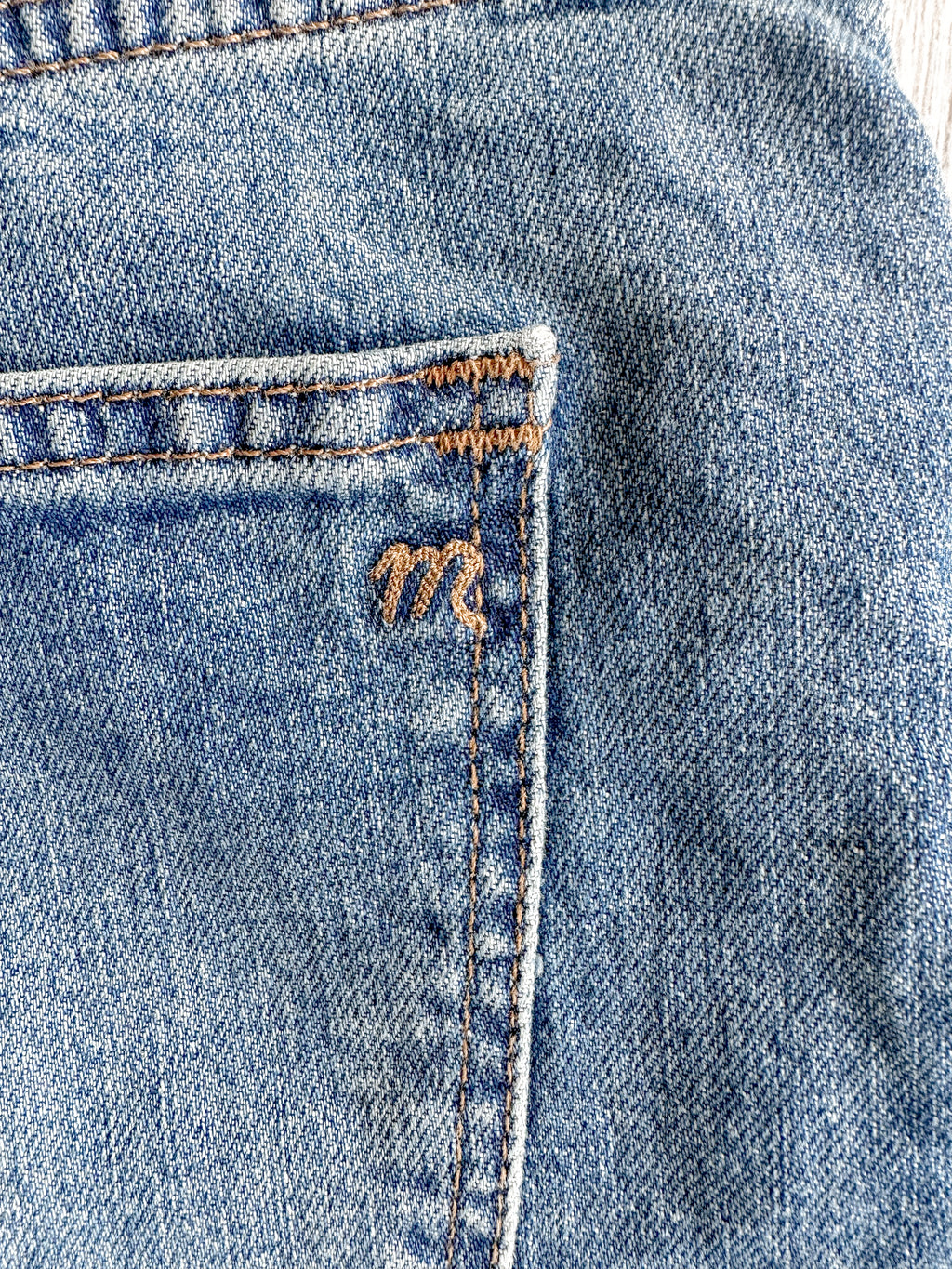 Madewell High-Rise Slim Raebrook Wash Boyjean Relaxed Leg Denim Jeans - House Of Huntington