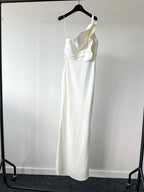Robe colonne blanche à volants et à une épaule Warrington de Roland Mouret