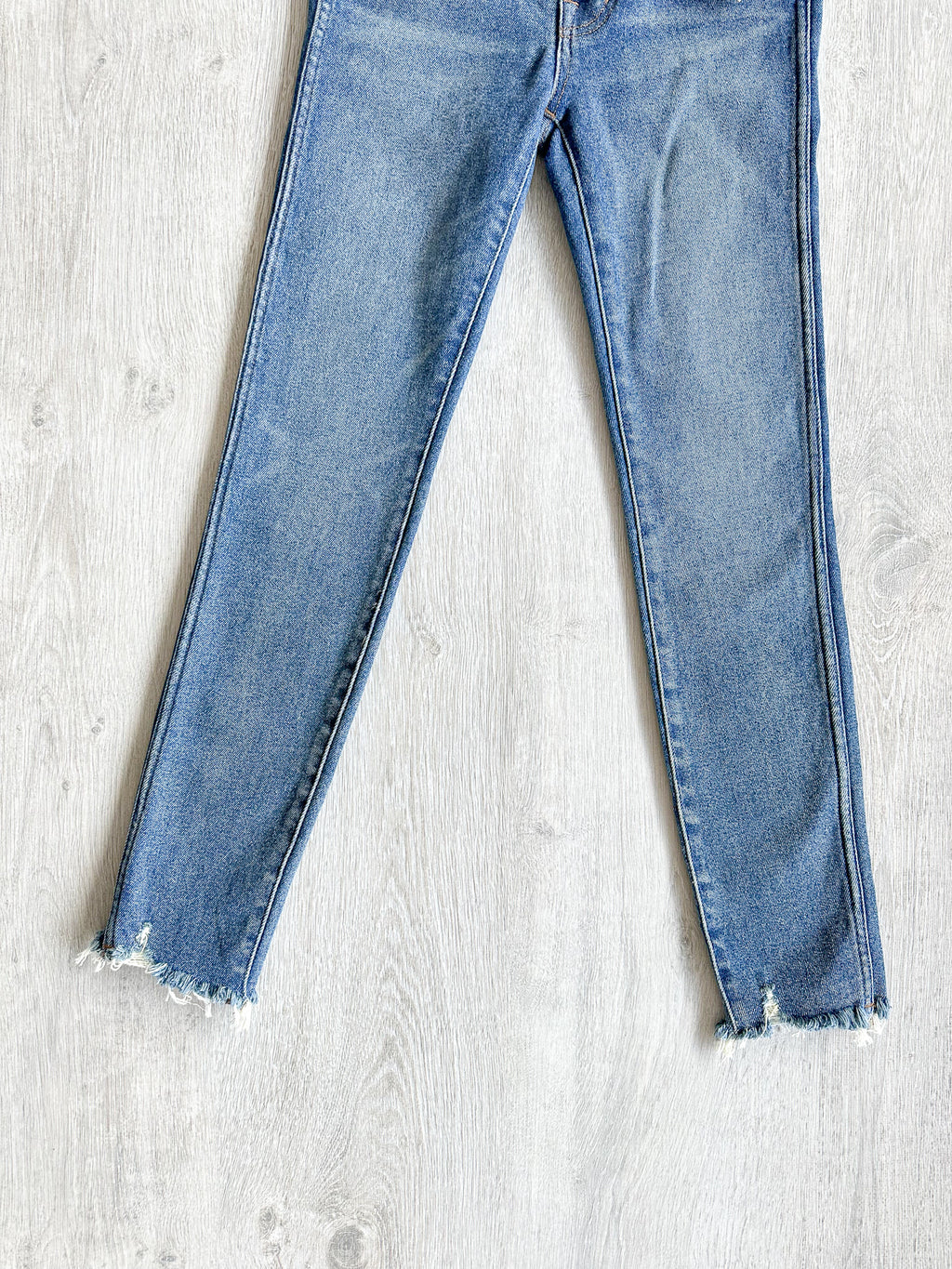 Madewell 10" High-Rise Skinny Jeans in Cordova Wash: Button-Front Edition