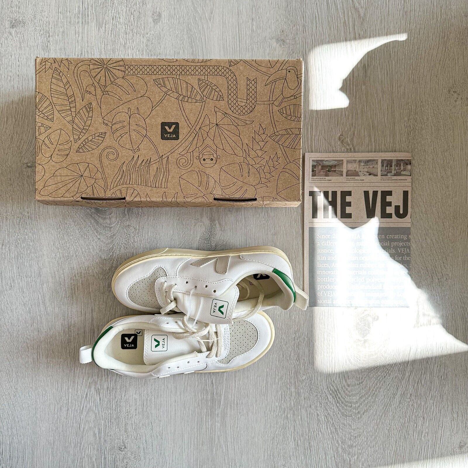 VEJA White Grey Green V Logo Trainers - House Of Huntington
