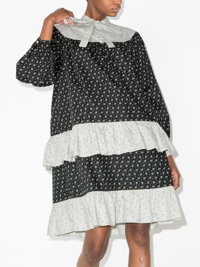 Batsheva Fifi gestuftes Minikleid mit Blumenrüschen