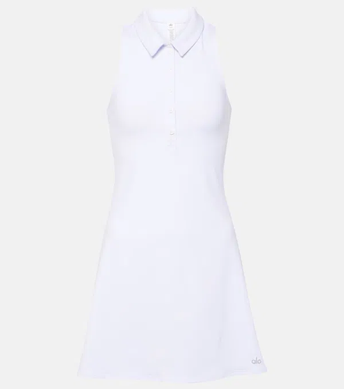 Alo Yoga – Charmed – Weißes Tenniskleid mit Logo-Kragen