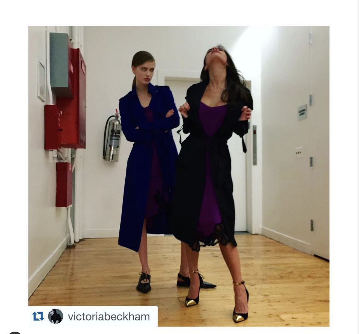 VICTORIA BECKHAM Jedwabna fioletowa sukienka halka w stylu lat 90